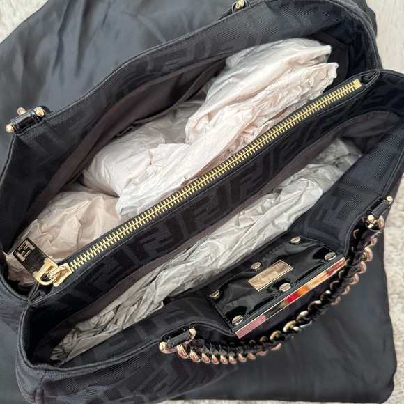 Fendi Black Zucca Canvas Large Mia Tote - Picture 4 of 12